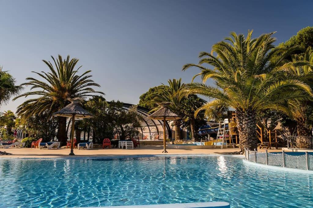 Et Soleil 5 Etoiles A Oleron Emplacement 469 2ch 1sdb 6 Personnes