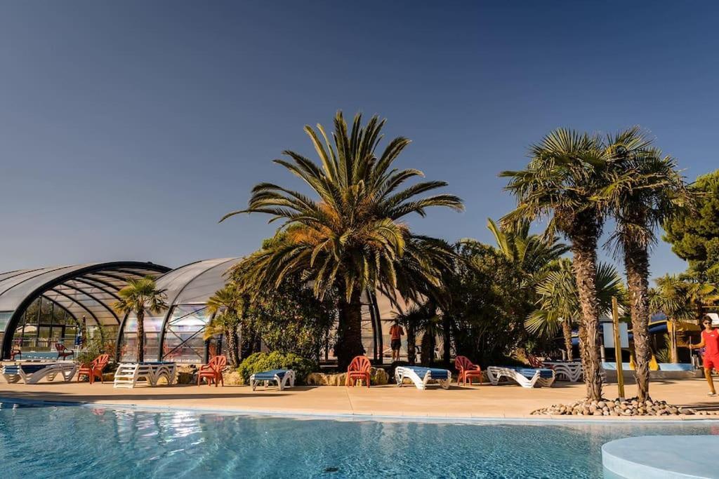 Et Soleil 5 Etoiles A Oleron Emplacement 469 2ch 1sdb 6 Personnes